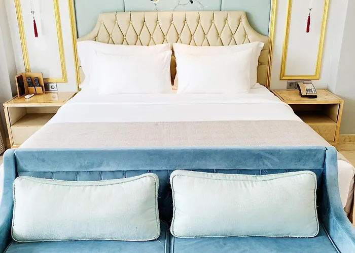Art Deco Luxury Hotel & Residence